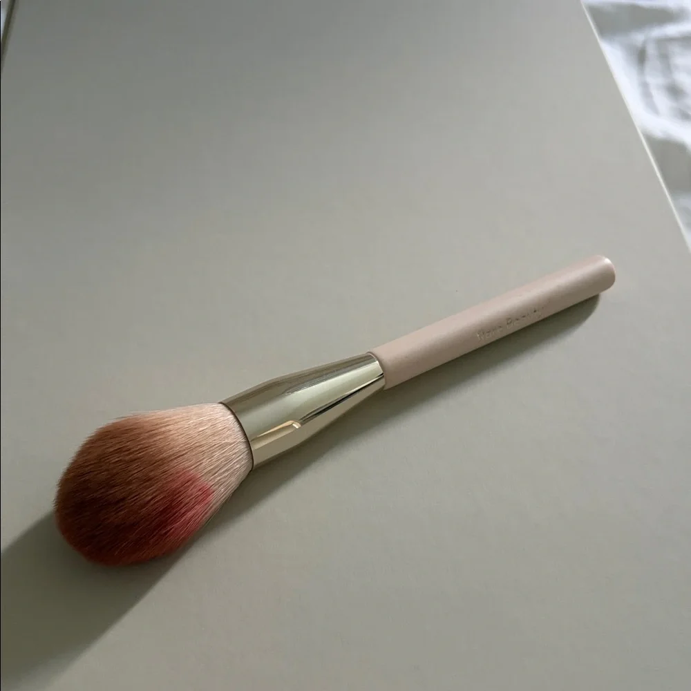 Rare Beauty always an optimist powder Brush